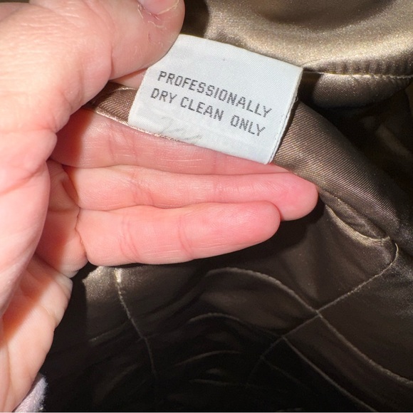 Bromleigh Vintage Trench Coat in Cream - Picture 8 of 9